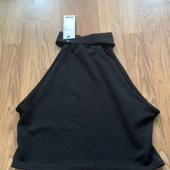 Top - Picture 2 of 3